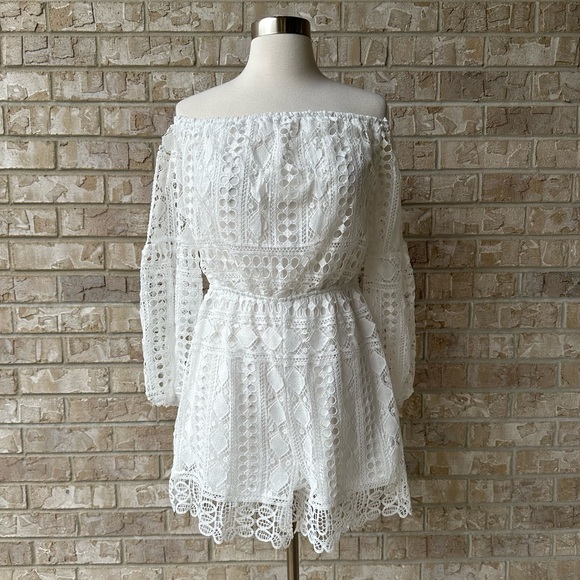 New Eilly Bazar Lace Romper Lined Size M 🌸 - Picture 14 of 16